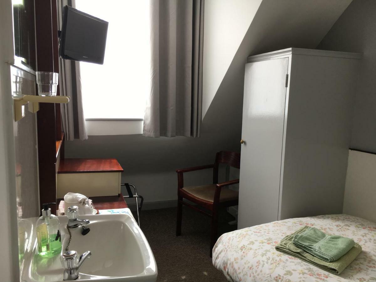 Avoca Villa Guest House Ст. Хейлир Джерси Экстерьер фото